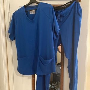 Skechers by Barco Women’s scrub set